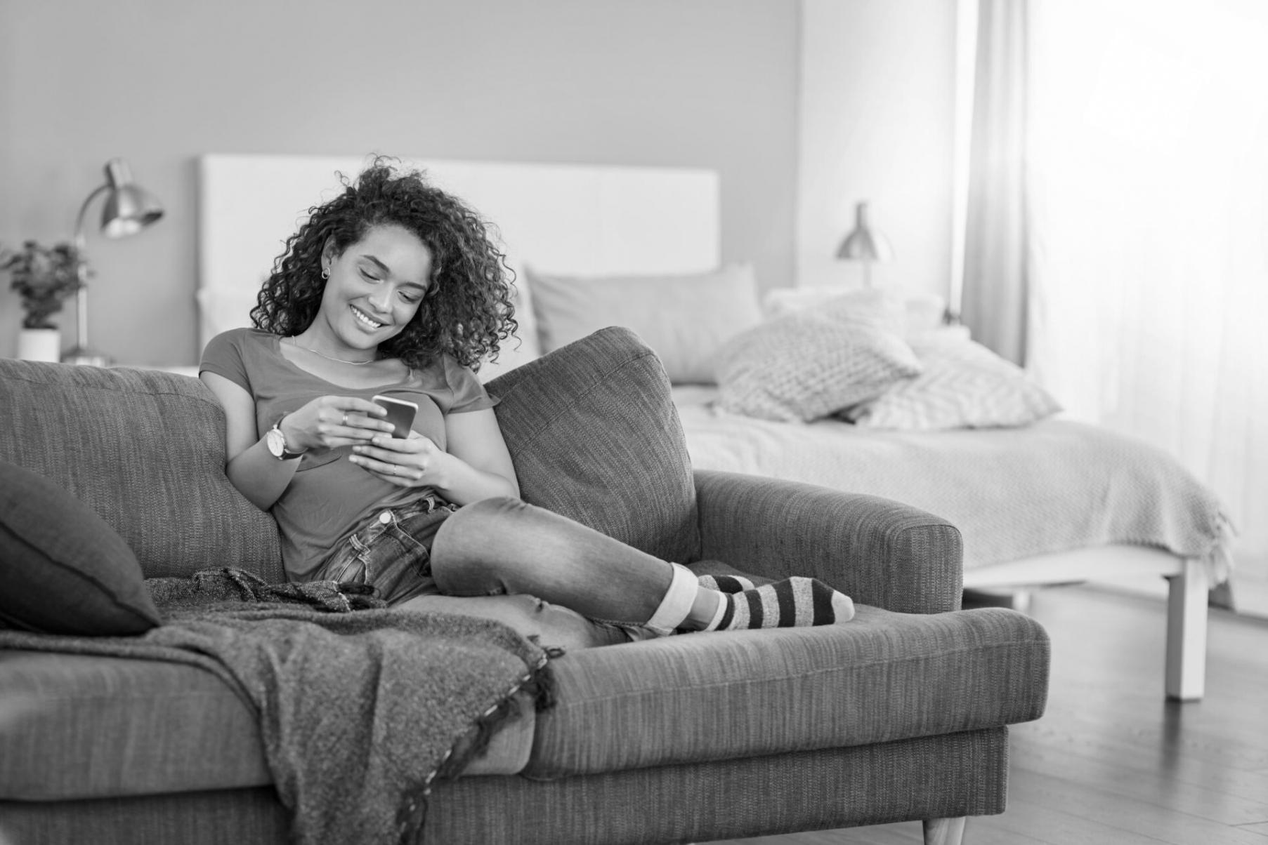 Digital learning environment with organized study materials